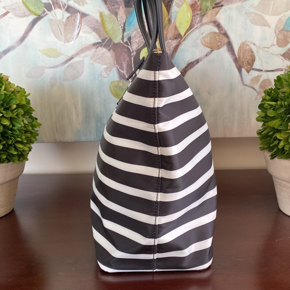 KATE SPADE ♠️ New York "Hayden"🖤BLACK & WHITE🤍 SAILING STRIPE TOP ZIP TOTE BAG - Picture 7 of 17
